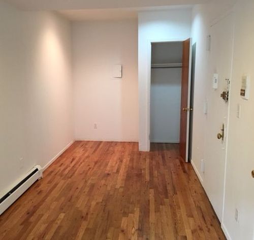 Foto del edificio - 515 E 12th St