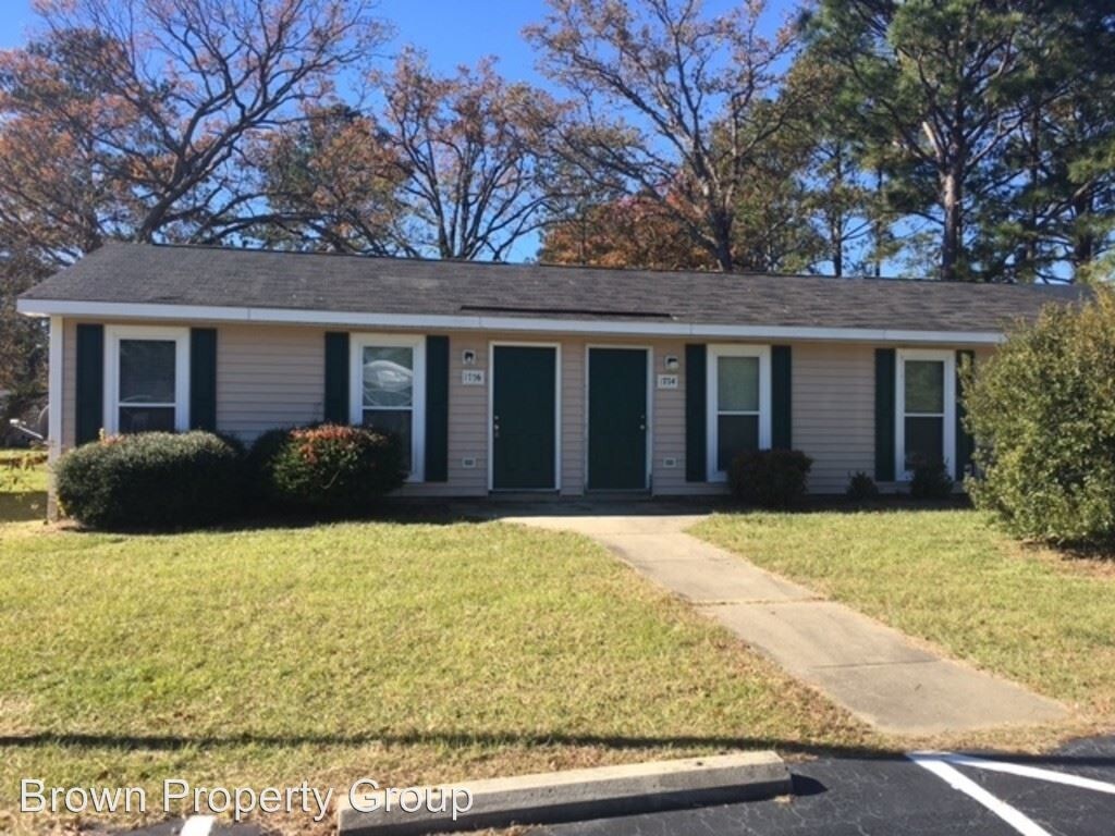Primary Photo - 1772 Roberta Ct