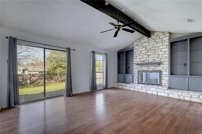 Foto del edificio - 3916 Stoney Hill