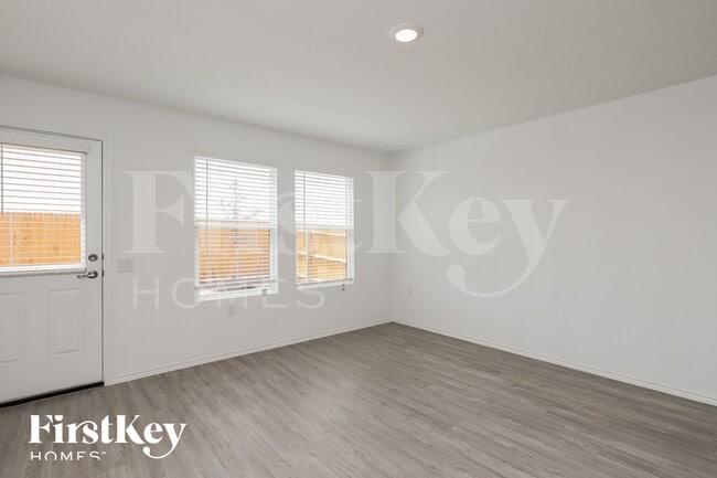 Foto del edificio - 4518 Emma Way