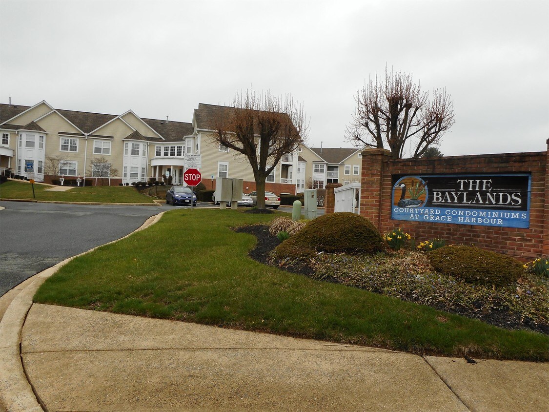 Foto principal - 108 Bayland Dr