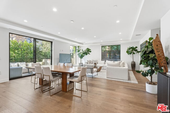 Foto del edificio - 725 Croft Ave