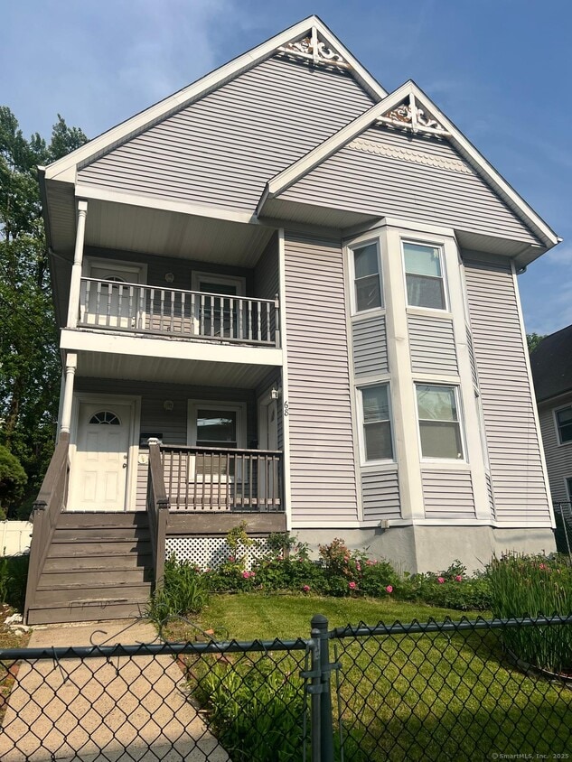 Primary Photo - 68 Green St