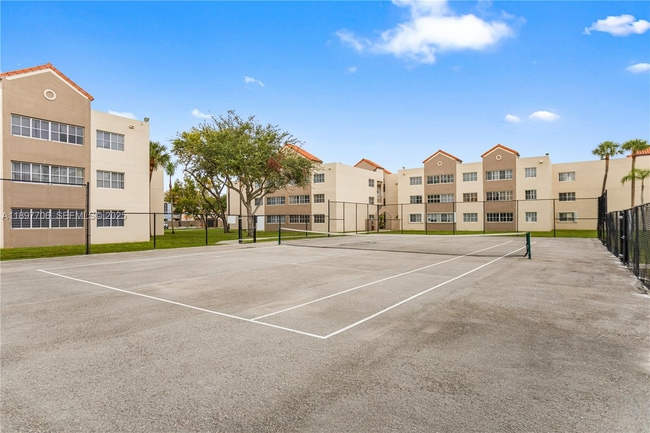 Foto del edificio - 6065 NW 186th St