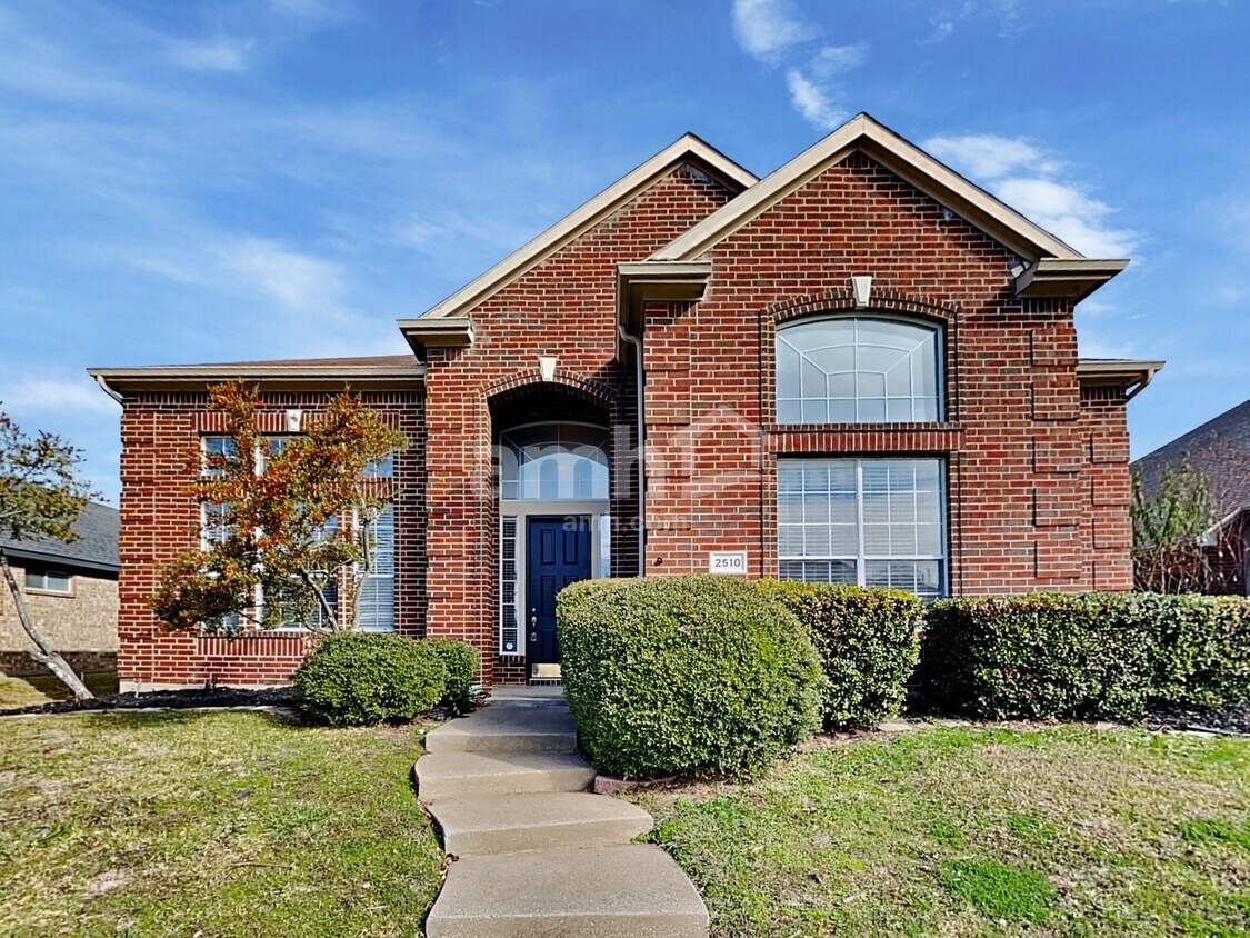 Primary Photo - 2510 Valley Creek Drive