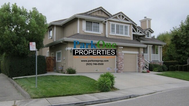 Foto del edificio - Large Danville Home with Pool