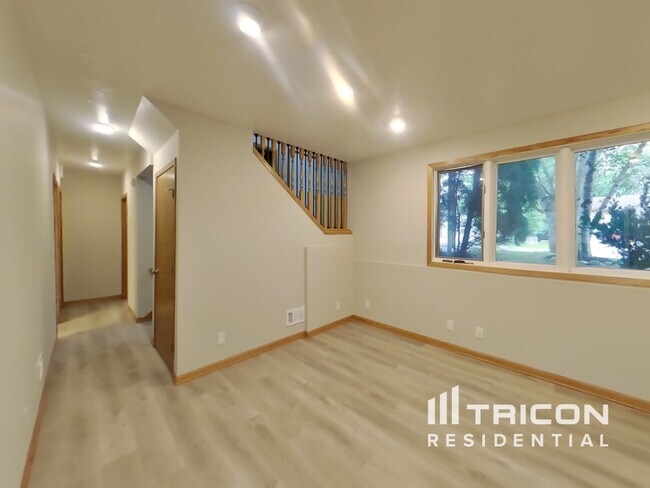 Foto del edificio - 5752 W 134th St