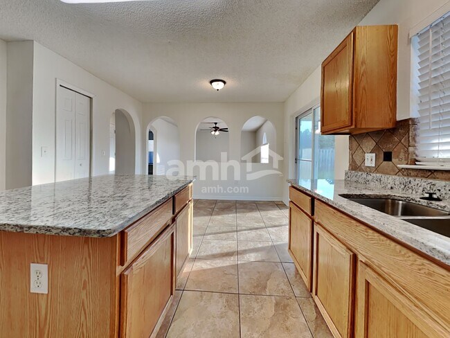 Foto del edificio - 7147 High Bluff Road