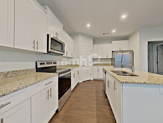 Building Photo - 5350 Tupelo St