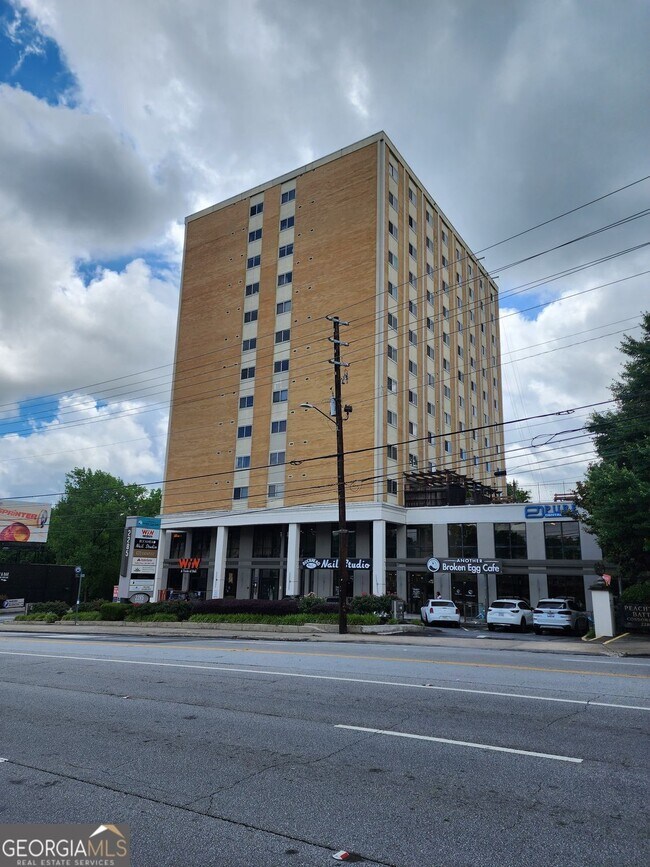 Foto del edificio - 2285 Peachtree Rd NE