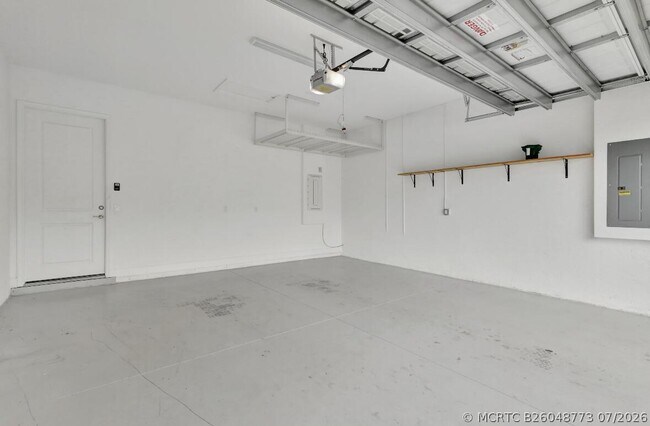Building Photo - 15684 Goldfinch Cir