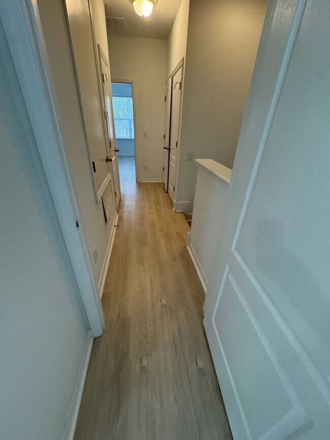 Foto del edificio - 8625 Brookvale Dr