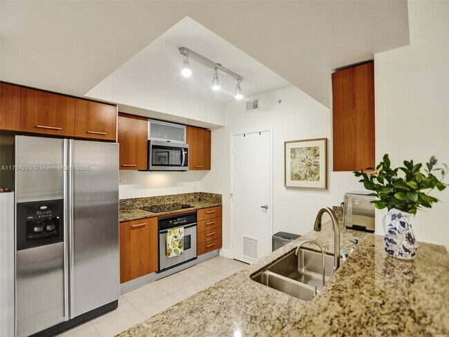 Building Photo - 9066 SW 73rd Ct