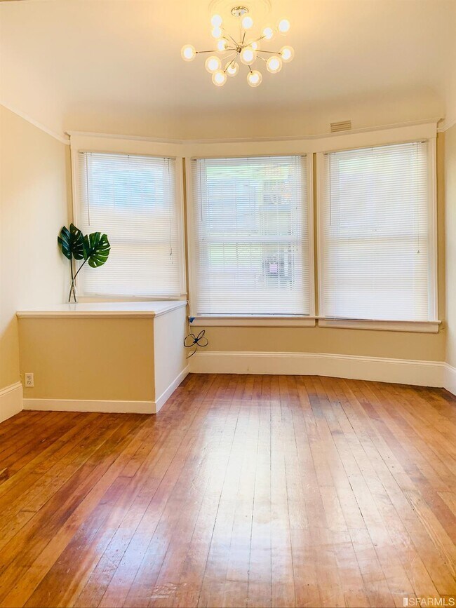 Foto del edificio - 64 Woodward St