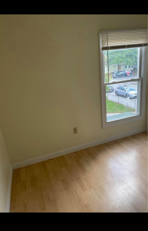 47 Drummond St, Auburn, ME 04210 Room for Rent in Auburn, ME