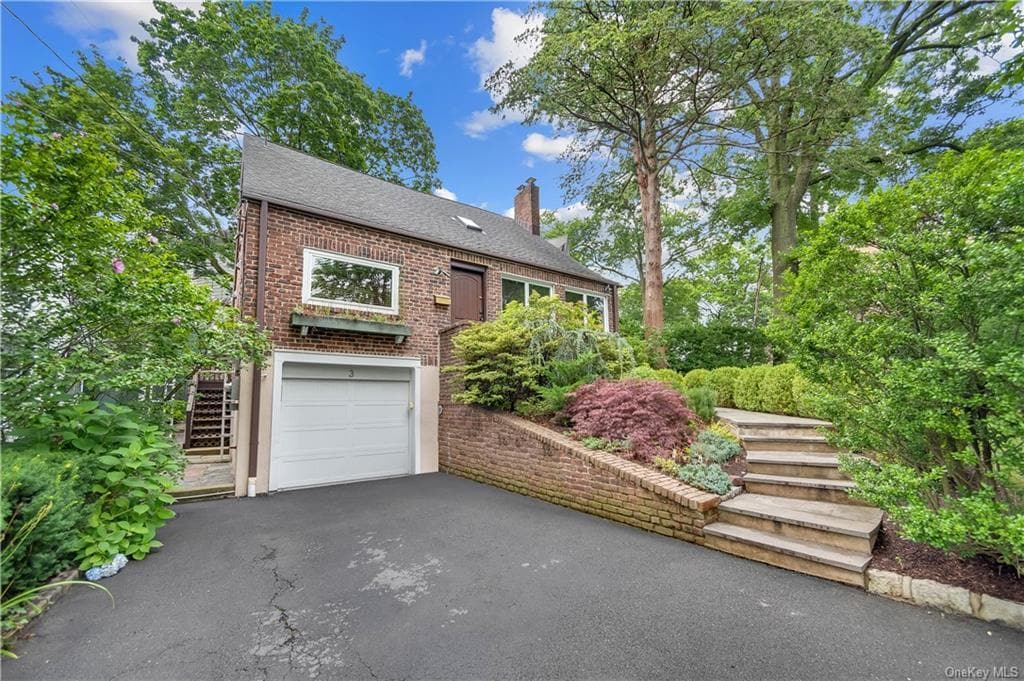 Primary Photo - 3 Harmony Dr