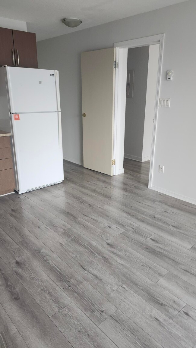 Building Photo - 3683 E Hastings St