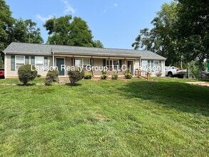 Building Photo - 306-308 7th St