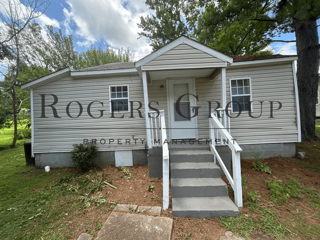 Primary Photo - 303 Perry St