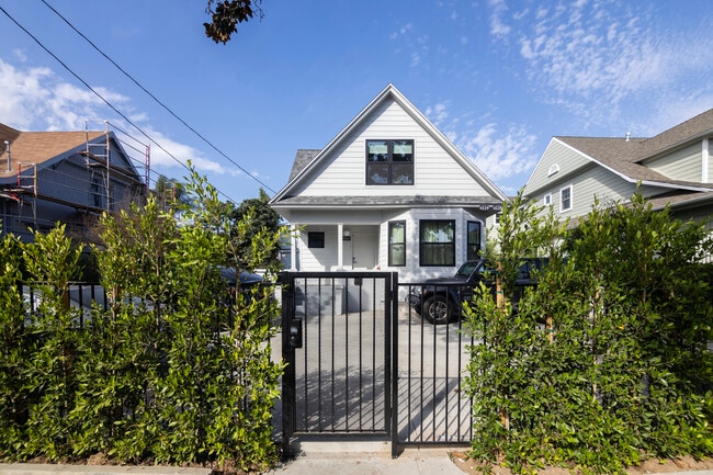 Building Photo - 4541 1/2 Melbourne Ave