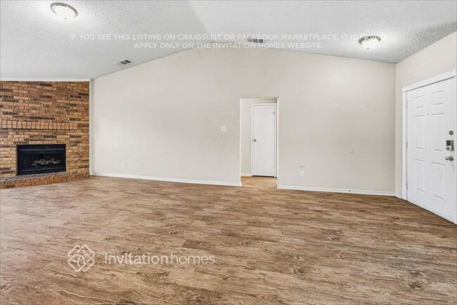 Building Photo - 5345 Colonial Dr
