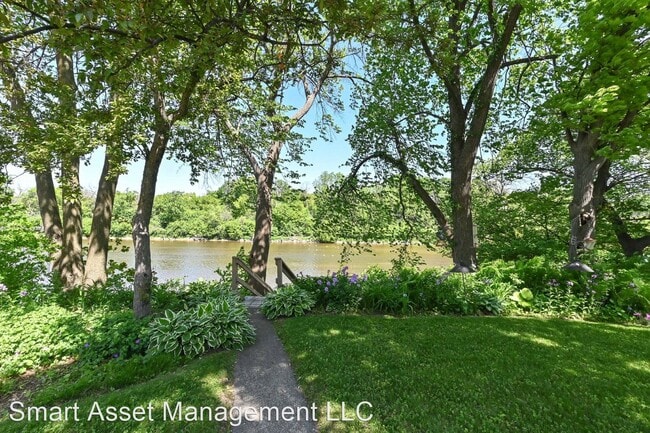 Building Photo - 3 br, 2 bath House - 720 W Rock Pl
