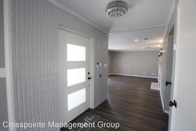 Building Photo - 3 br, 3 bath House - 3227 Birdwell Dr.