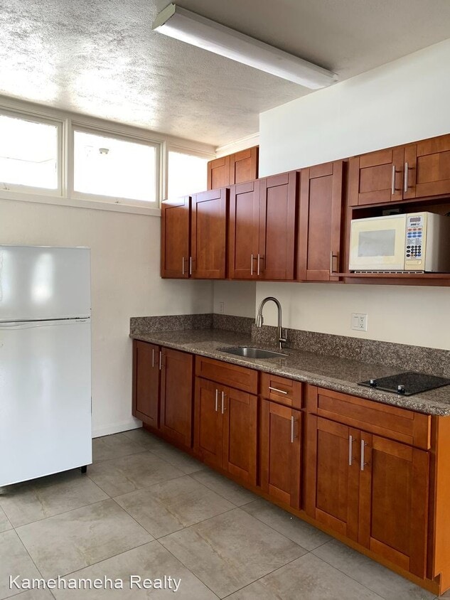 Primary Photo - 2 br, 1 bath House - 1329 N School St #A302