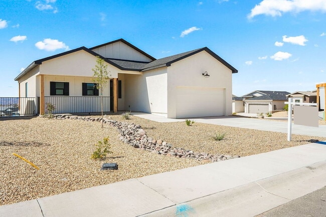 Building Photo - Single Family Home