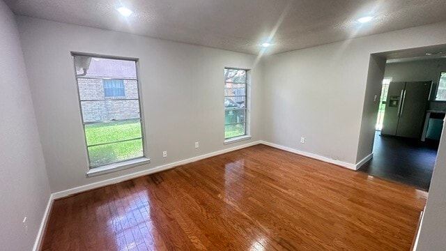 Foto del edificio - 8518 Blossom Bell Ln