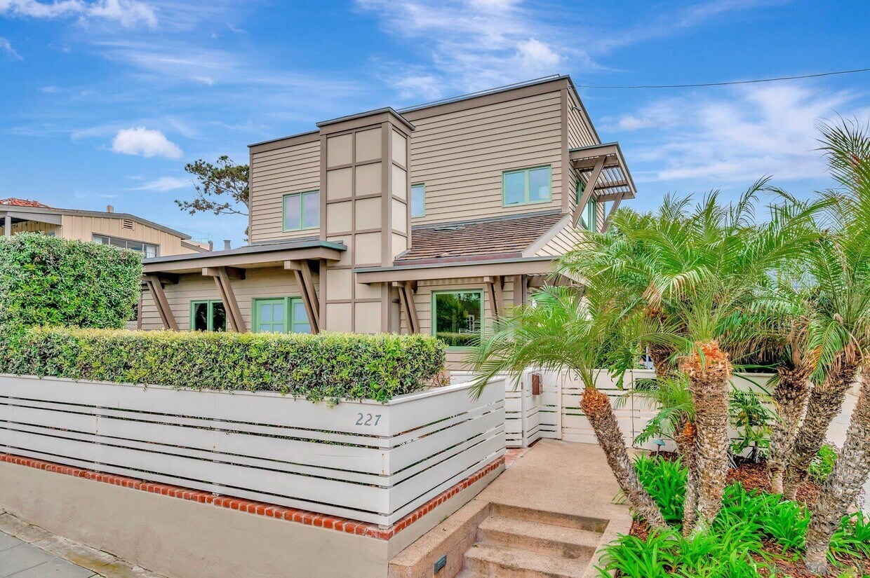 227 Nautilus St, San Diego, CA 92037 House Rental in San Diego, CA