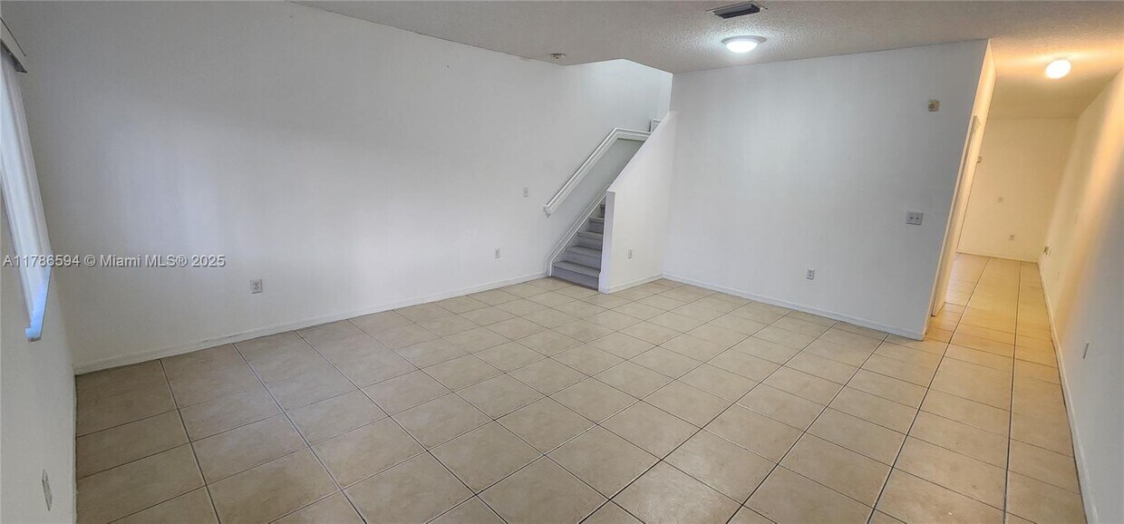 Foto principal - 2318 SE 23rd Terrace