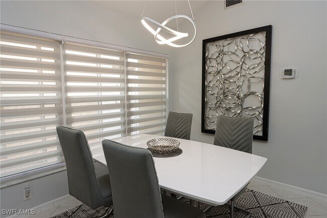 Foto del edificio - 736 Reef Point Cir
