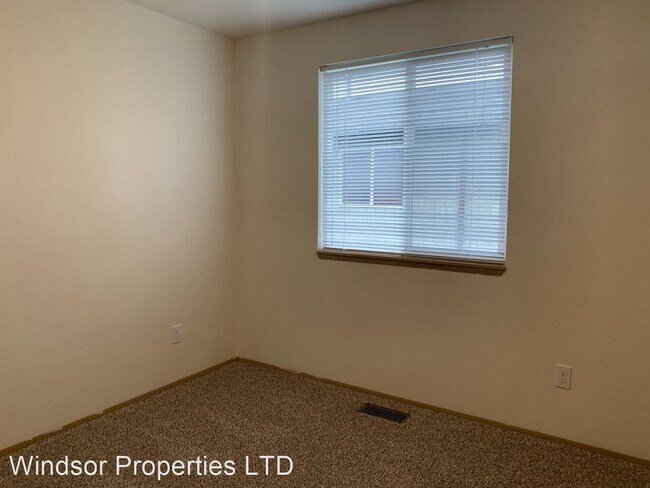 Building Photo - 4 br, 2 bath House - 1051 S Kodiak Court
