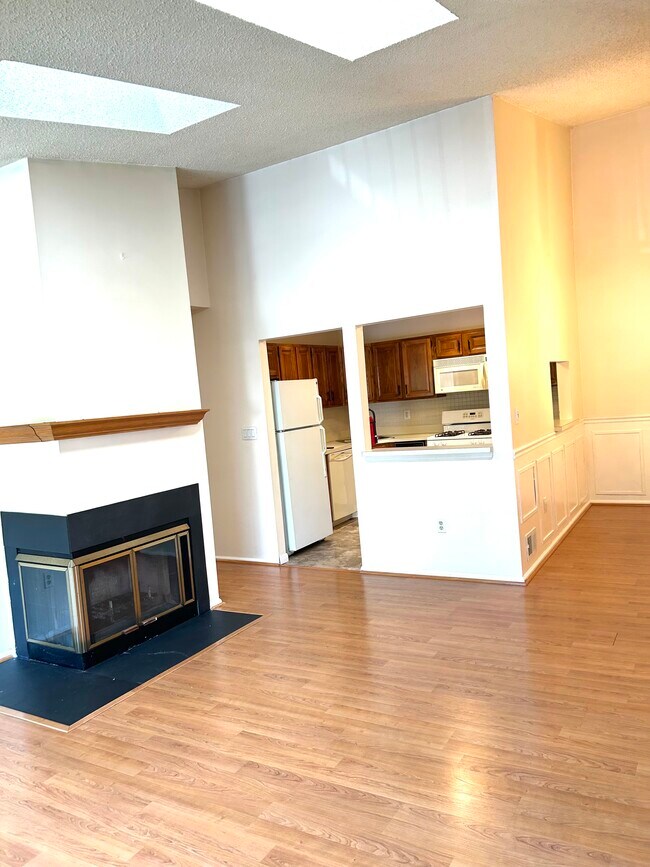 Building Photo - 102 Woodward Ln