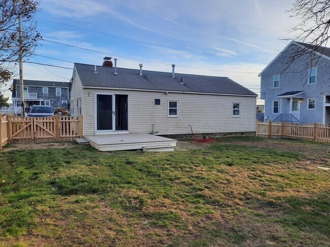 Building Photo - 44 Oregon Rd