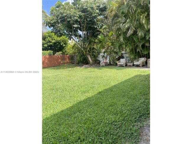 Building Photo - 10903 SW 78th Ave