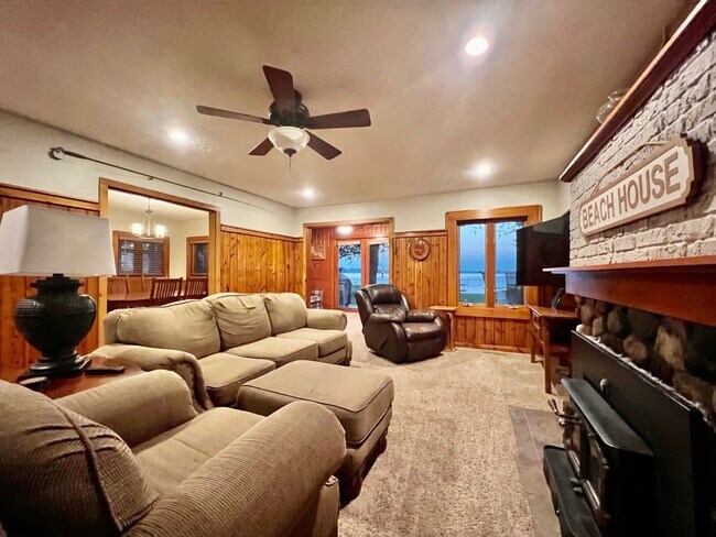 Foto del edificio - 7560 N Shore Circle North