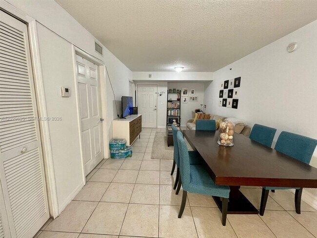 Foto del edificio - 2475 NW 16th St Rd
