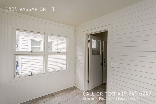 Foto del edificio - 1419 Vassar Dr