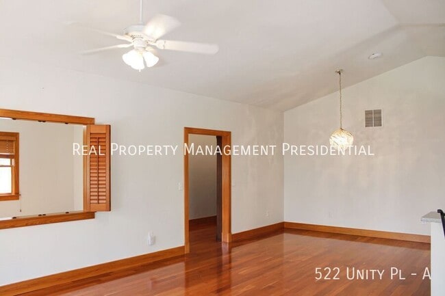 Building Photo - 522 Unity Pl