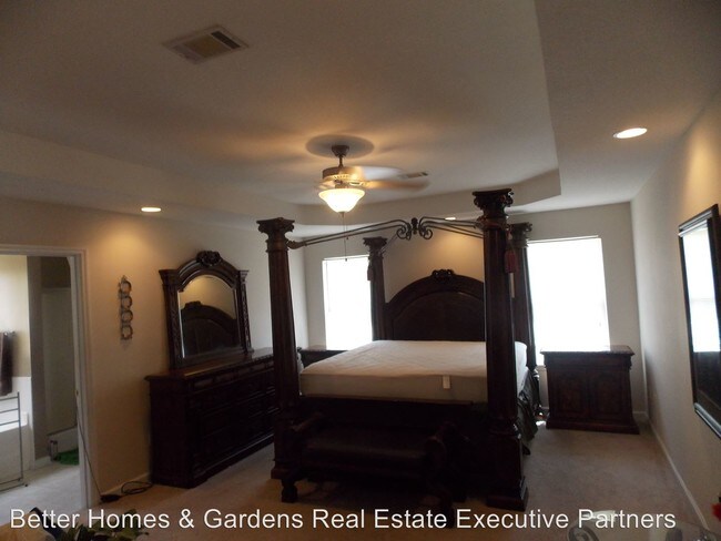 Building Photo - 4 br, 2.5 bath House - 1852 Beaver Creek Lane