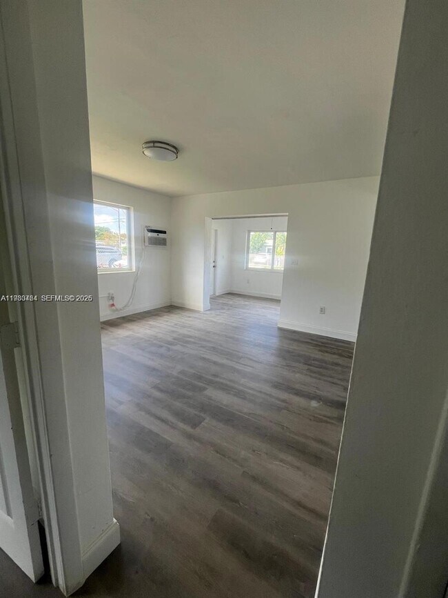 Foto del edificio - 2140 NW 27th St