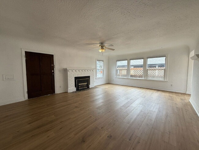 Photo - 777 W 10th Ave Apartments