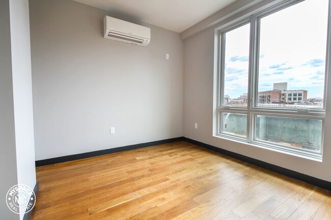 Foto del edificio - 1169 Myrtle Ave