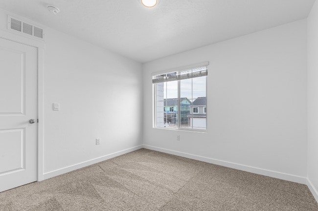 Building Photo - 1538 720 N