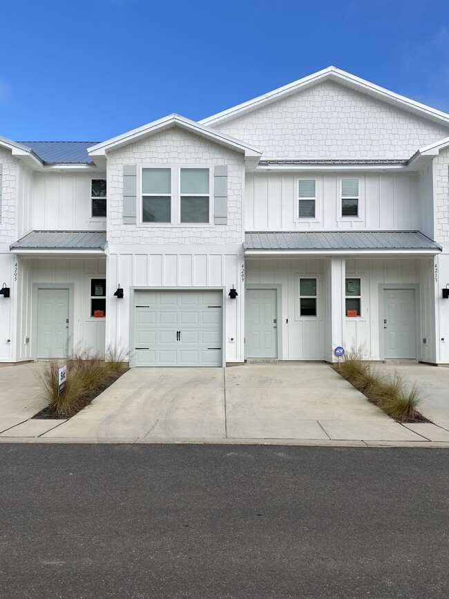 Building Photo - 4209 Lost Bay Dr