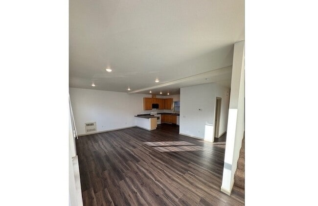 Foto del edificio - 529 Carroll Way