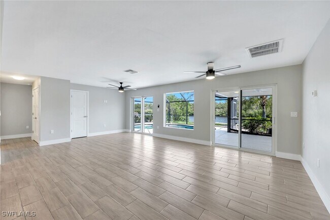 Building Photo - 4950 Esplanade St