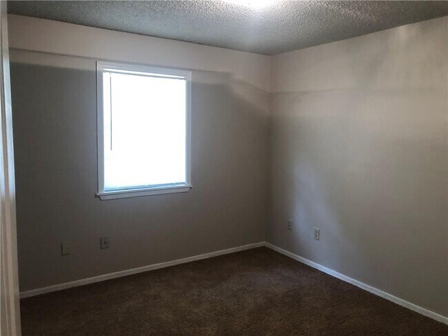 Foto del edificio - 211 S Carl St